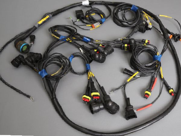 Otomotiv Kablo Grupları, Konnektörler ve Terminaller